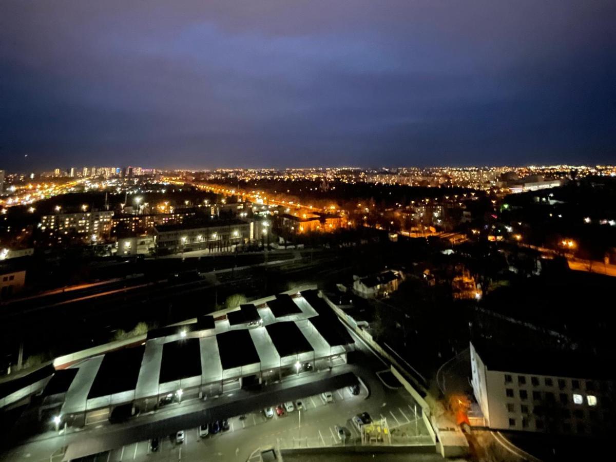 Сozy 704 Sunrise Apartments On The 22Nd Floor In The Center Odessa Esterno foto